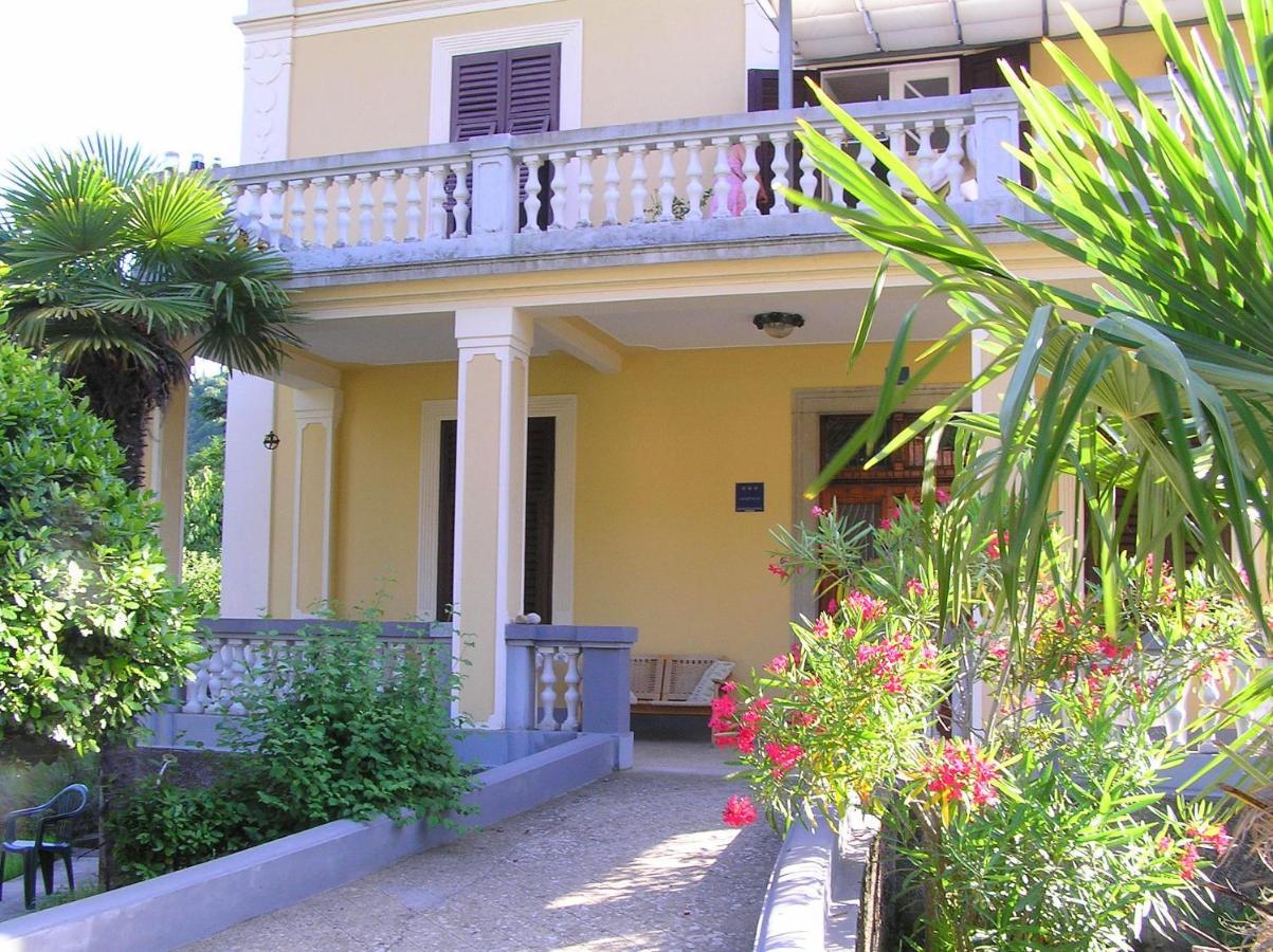 Apartman Villa Amelia มอชเชนิชกา ดรากา ภายนอก รูปภาพ